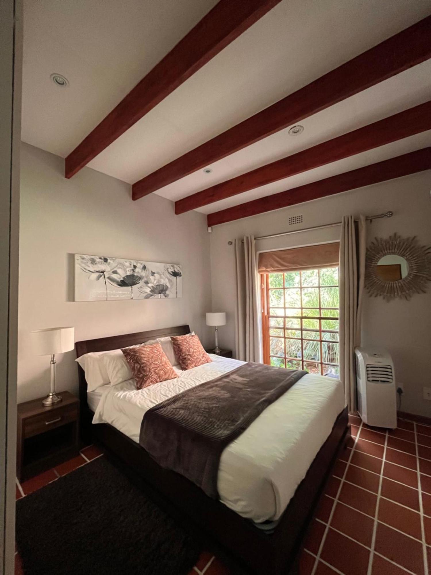 Cozy Camps Bay House With Mountain And Sea View Villa Fokváros Kültér fotó